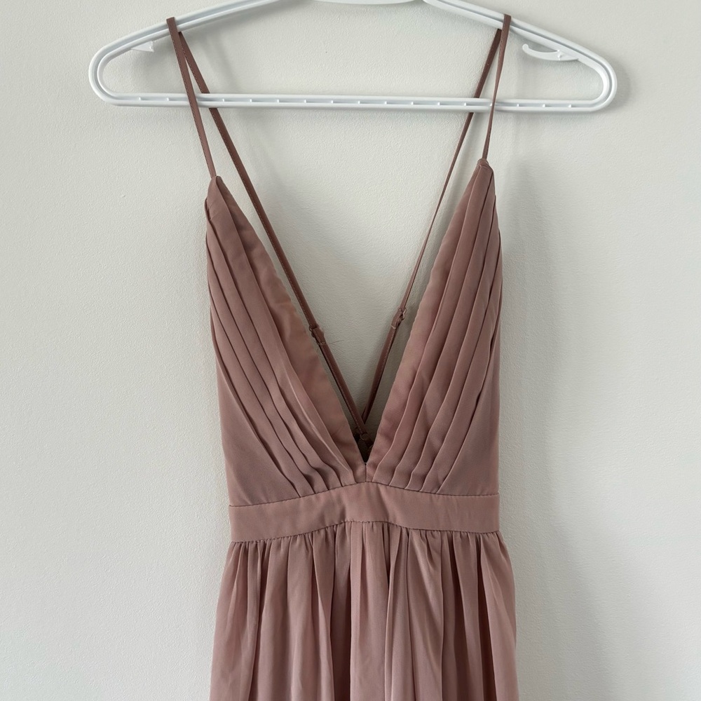 boutique 1861 haley taupe | deep v-neck chiffon maxi dress